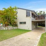 40 Rumbalara Avenue Rainbow Beach Entertain On The Spacious Verandah Overlooking Beautiful Rainbow Beach - Holiday Melbourne 0