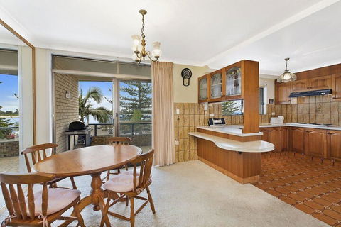 Caesars Palace 4 - Hervey Bay Accommodation 3