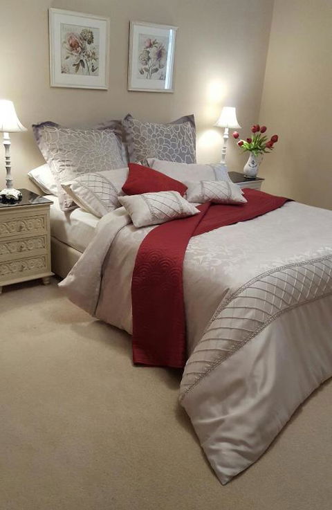Annadale House - YWait Travel 4