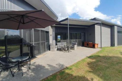 Hoof & Hound Country Escape - Tourism Listing 0