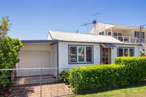 Echuca Bungalow - Whitsundays Tourism 0