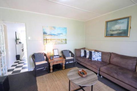 Echuca Bungalow - Whitsundays Tourism 5