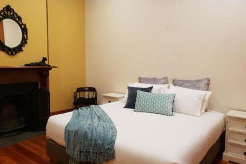 Salty Eyre Glenelg - Wagga Wagga Accommodation 3