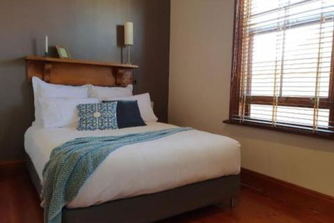 Salty Eyre Glenelg - Wagga Wagga Accommodation 4