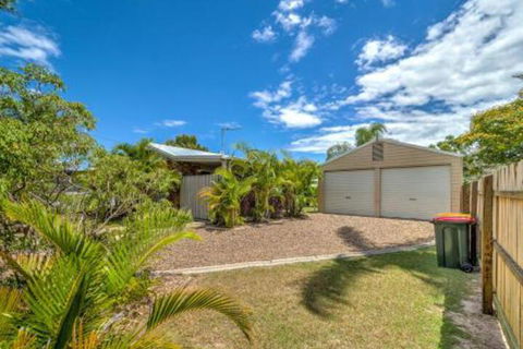 Affordable Holiday Home - Accommodation Newcastle 5