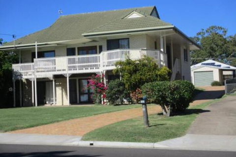 The Sun & The Sea In Hervey Bay - Northern Rivers Accommodation 0