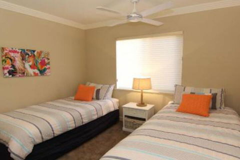 Whitesands 301 Main Beach Location - Hervey Bay Accommodation 5