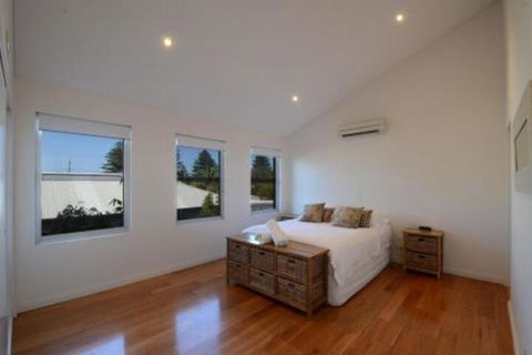 Dream Catcher Beach House Shellharbour - Accommodation Newcastle 4