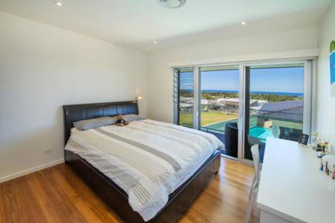 Shambhala At Sapphire Beach - Accommodation Newcastle 2