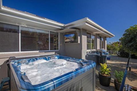 The Little Island Orchard - Yamba Accommodation 2