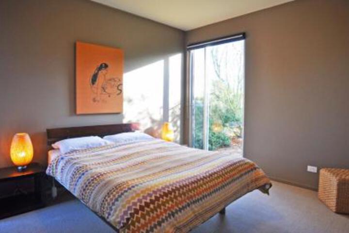 THE Lake House - Surf Side - thumb 5