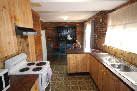 1 / 2 Brunswick Avenue - Timeshare Accommodation 6