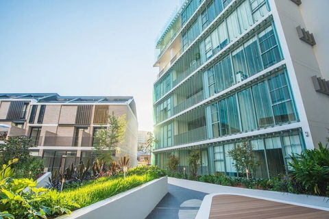 Lovely & Luxurious Townhouse In Zetland - Northern Rivers Accommodation 2