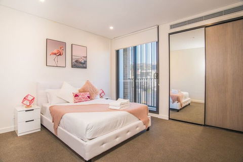 Lovely & Luxurious Townhouse In Zetland - Northern Rivers Accommodation 5