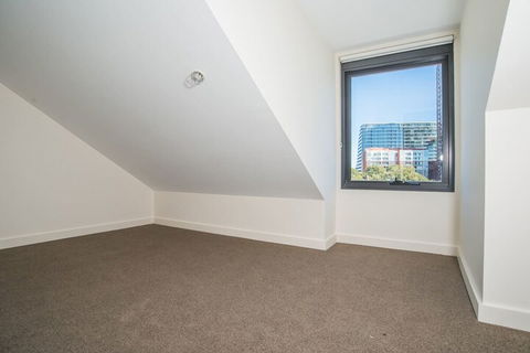 Lovely & Luxurious Townhouse In Zetland - Northern Rivers Accommodation 3