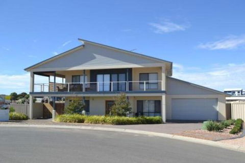 Gizmos Retreat - Accommodation Brisbane 0