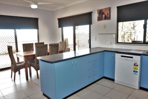 Ningaloo Breeze Villa 6 3 Bedroom Fully Self Contained Holiday Accommodation - WA Accommodation 4