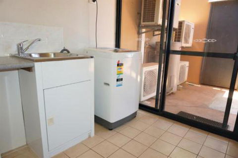 Ningaloo Breeze Villa 5 3 Bedroom Fully Self Contained Holiday Accommodation - Holiday Melbourne 4