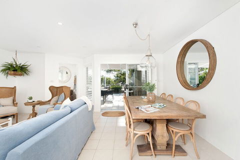 Arabella Stylish Seaside Sanctuary With Views - Accommodation Perth 4