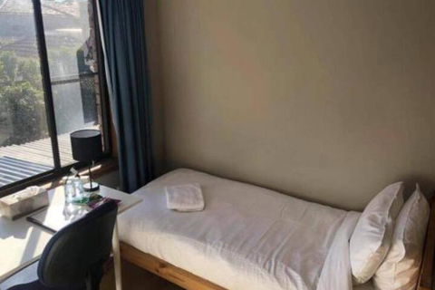 Travelers Affordable Studio Unit (Beverly Hills) - Accommodation Batemans Bay 2
