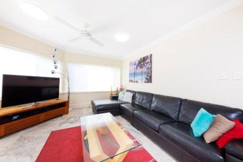 Whitesands Penthouse 1 - Accommodation Find 3