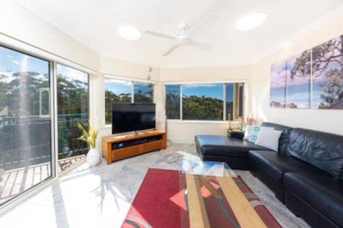 Whitesands Penthouse 1 - Accommodation Find 5