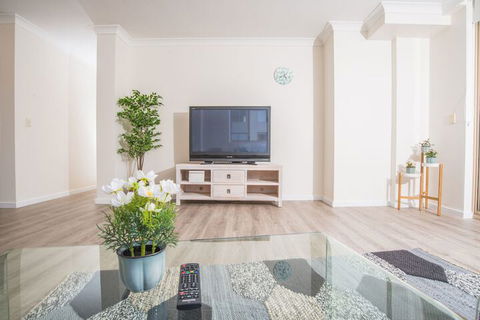 Convenient Rockdale Apartment Next To Station & Beach - Hervey Bay Accommodation 4