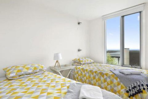 POINT GREY APARTMENT 2 Ocean VIews With Wifi - Casino Accommodation 6