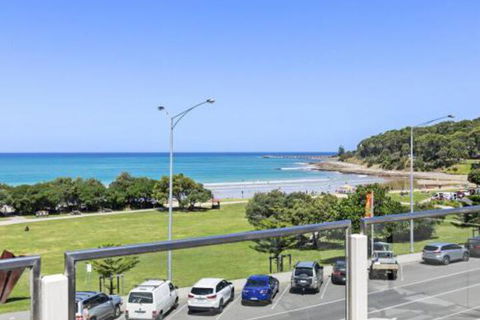 WATERFRONT SEVEN In The Heart Of Lorne - Accommodation Perth 3