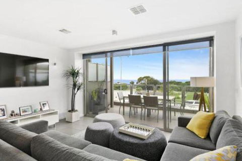 WATERFRONT TWO Position Perfect NEW LISTING 2019 - VIC Tourism 0