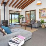 Beach House On Jones Beach Kiama Accommodation - Holiday Melbourne 1