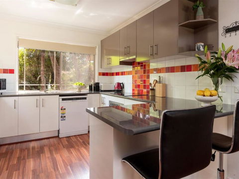 Bombo Blue Pet Friendly Townhouse - Holiday Melbourne 5