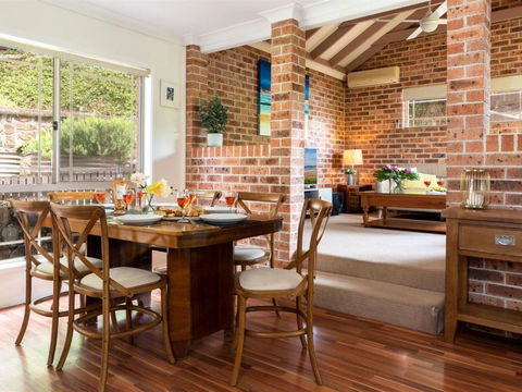 Bombo Blue Pet Friendly Townhouse - Holiday Melbourne 1