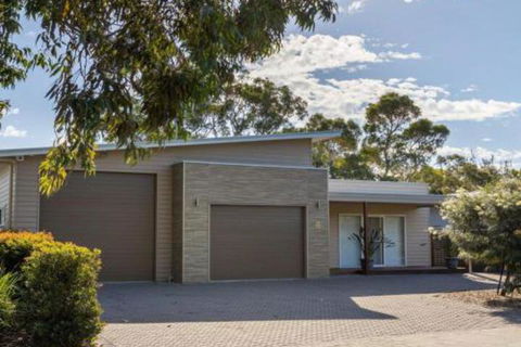 Callala Breeze Access To Indoor Community Pool - Yamba Accommodation 4