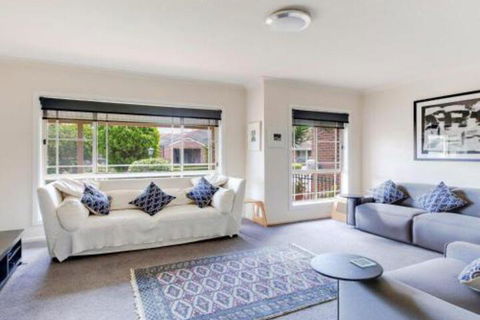 Walling Clifton Gardens Backing Onto Golf Course - Accommodation Yamba 0