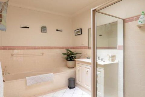 Walling Clifton Gardens Backing Onto Golf Course - Accommodation Yamba 3