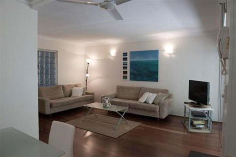 Absolute Beachfront Mooloolaba - YWait Travel 5