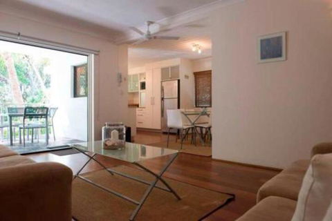 Absolute Beachfront Mooloolaba - YWait Travel 4