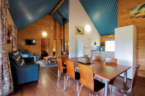 Sunnyhurst Chalets Rural Stay - Yamba Accommodation 2