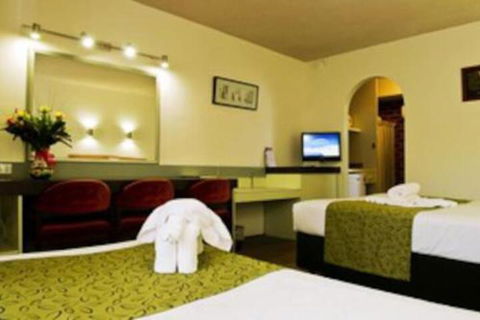 Classic Twin Bed Room 2 In Oakleigh - Accommodation Batemans Bay 2