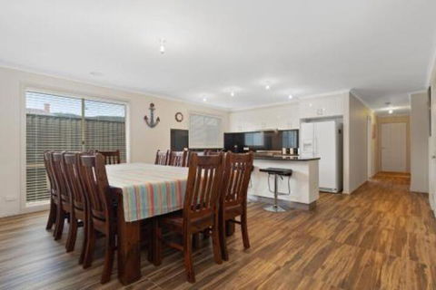 Bay Watch - Taree Accommodation 2