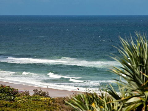 Spacious With Surf Views Sunshine Beach - Holiday Melbourne 5