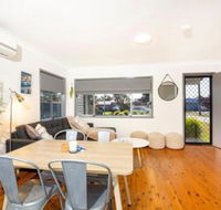 Sun Shack at Culburra Pet Friendly 3 Mins to Beach - Yamba Accommodation