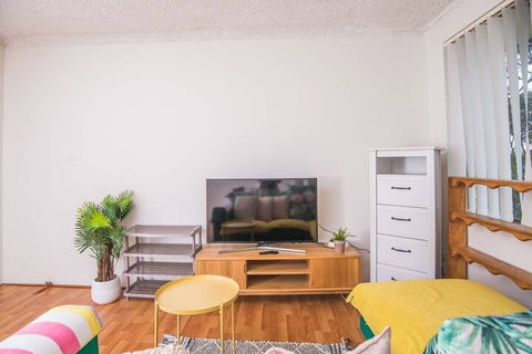 Simple Comfort! 2bed1bath Unit In Meadowbank - Accommodation Newcastle 7