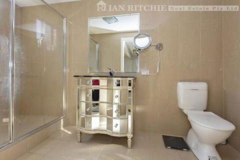 Marilyns Place: Private + Spacious + Central - Lightning Ridge Tourism 5