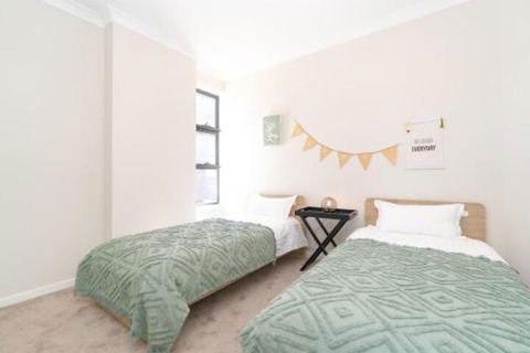 SP246 Brandnew Modern Apt In Penrith With Parking - Accommodation Newcastle 2