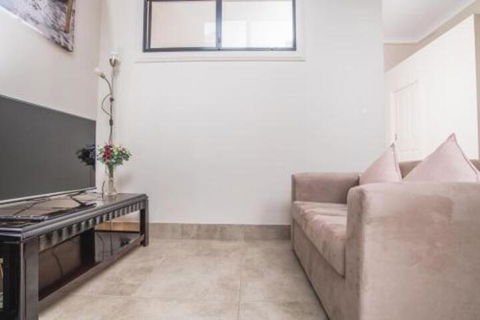 Scenic Illawong Riverside Getaway 1bed1bath Unit - Kawana Tourism 3