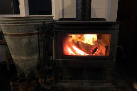 The Residence Stylish Comfort With Fireplace - Victoria Tourism 6