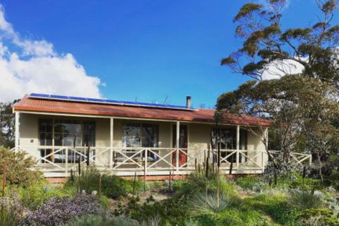 Windmill Cottage - Accommodation Newcastle 0