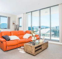 Spacious Central Apartment Walking Distance To Beach - Accommodation Ballina
